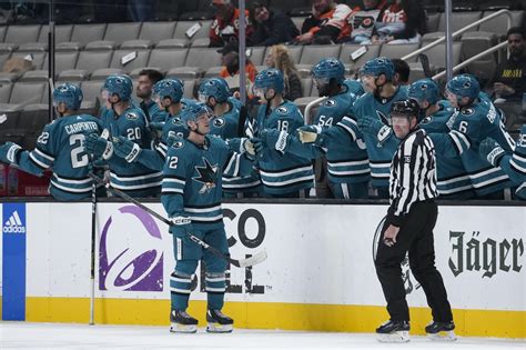 Sharks end record-tying 11-game skid to start season with 2-1 win over Flyers